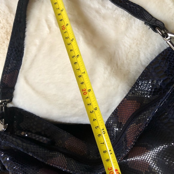 💙 SR2’s Faux Python Slouchy Tasseled Zippered Hobo Bag - Picture 10 of 12